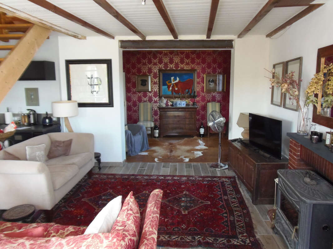 Maison à CHENAC-SAINT-SEURIN-D&#039;UZET