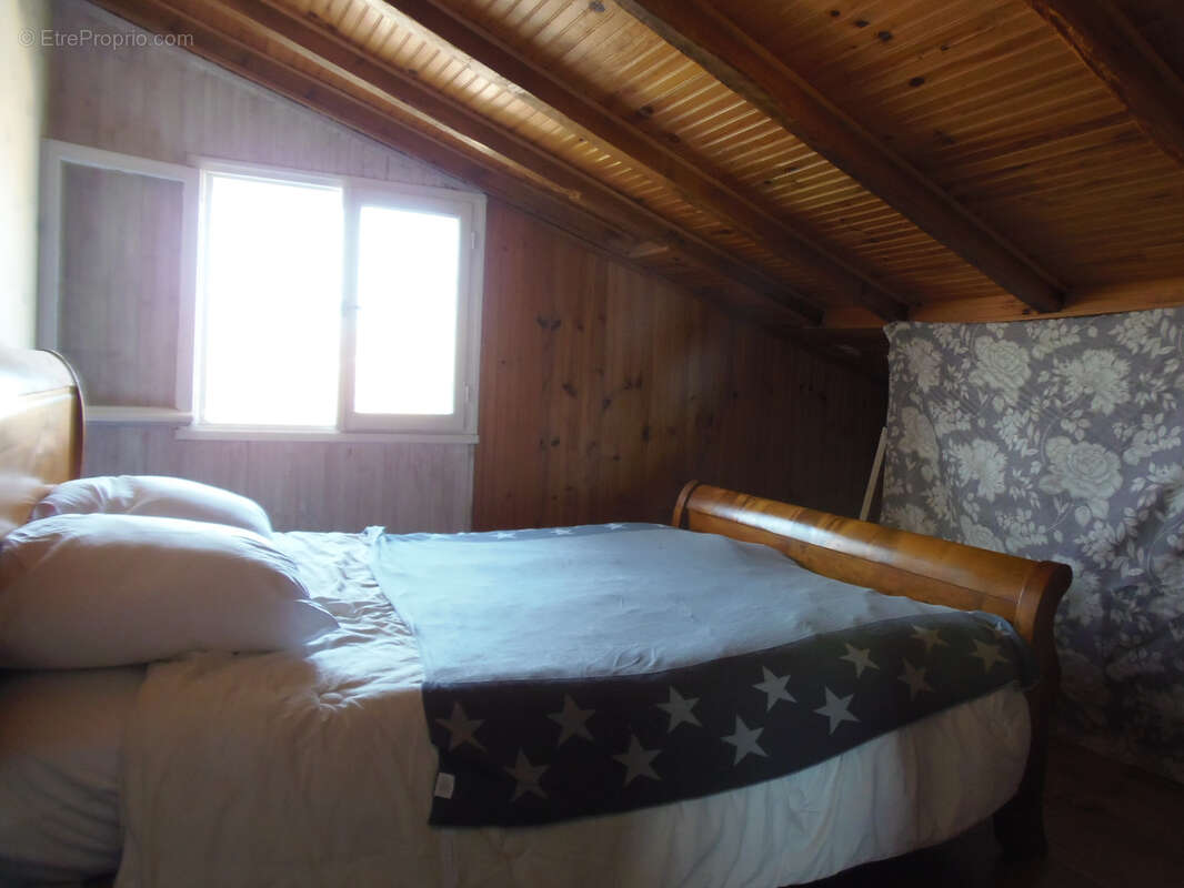 Maison à CHENAC-SAINT-SEURIN-D&#039;UZET