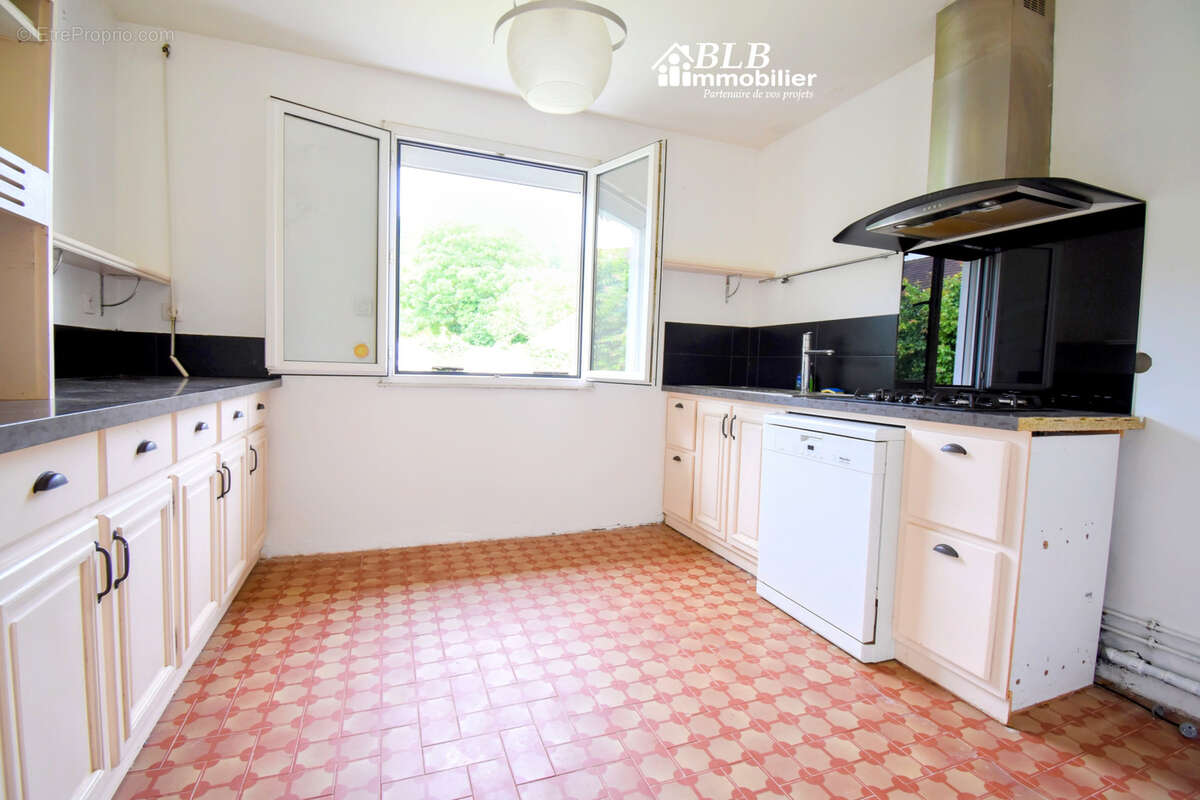 Maison à IVRY-LA-BATAILLE