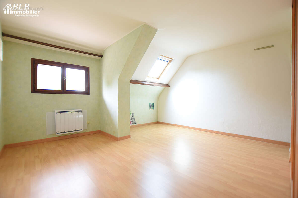 Maison à CERNAY-LA-VILLE