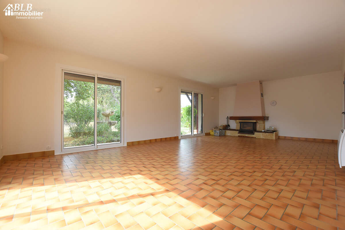 Maison à CERNAY-LA-VILLE