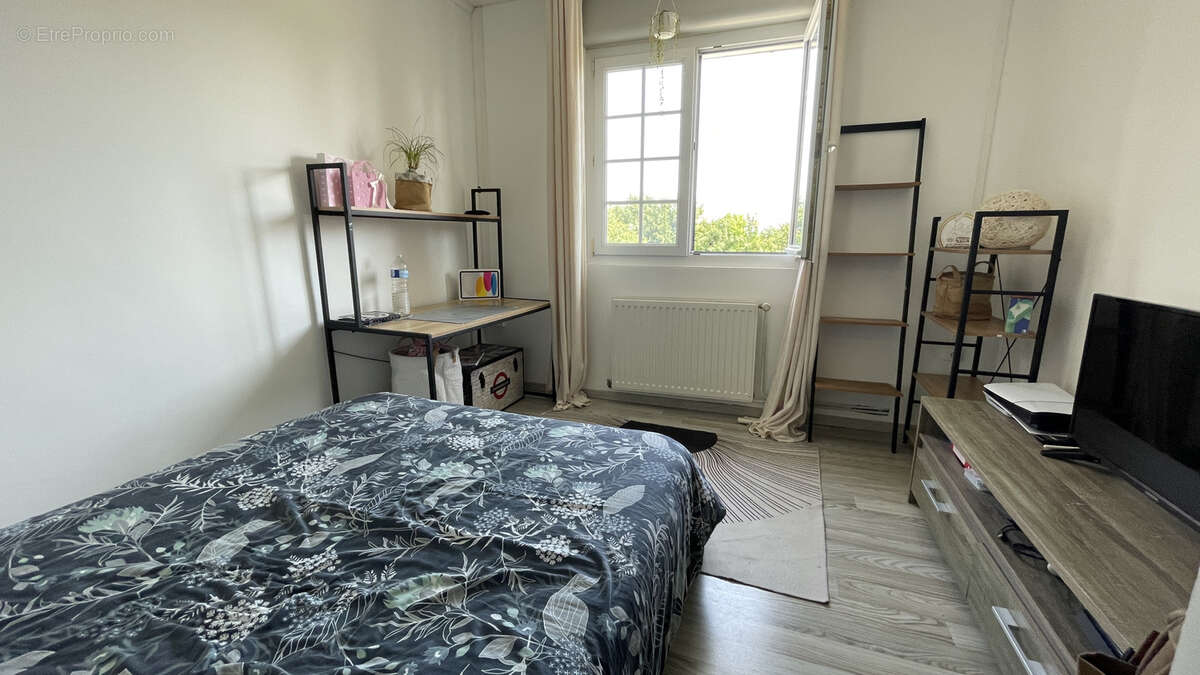 Maison à ESMERY-HALLON