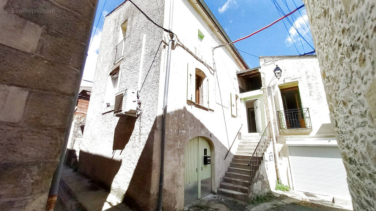 Maison à LE POUJOL-SUR-ORB