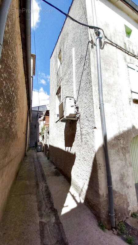 Maison à LE POUJOL-SUR-ORB