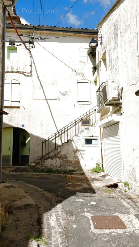 Maison à LE POUJOL-SUR-ORB