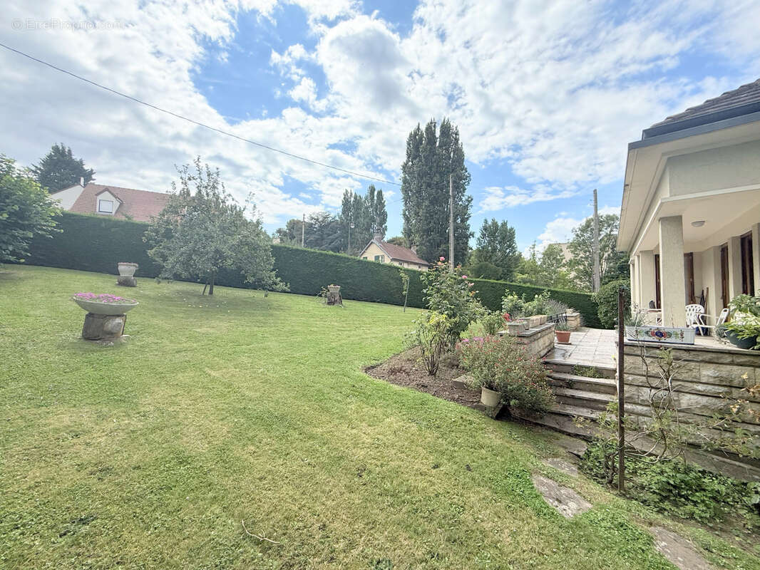 Maison à RUEIL-MALMAISON