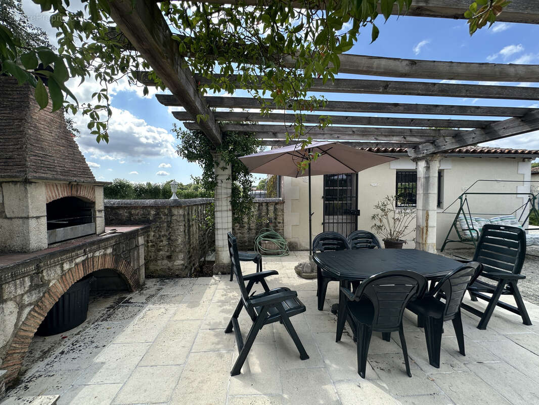 Maison à SAINT-GERMAIN-DE-VIBRAC