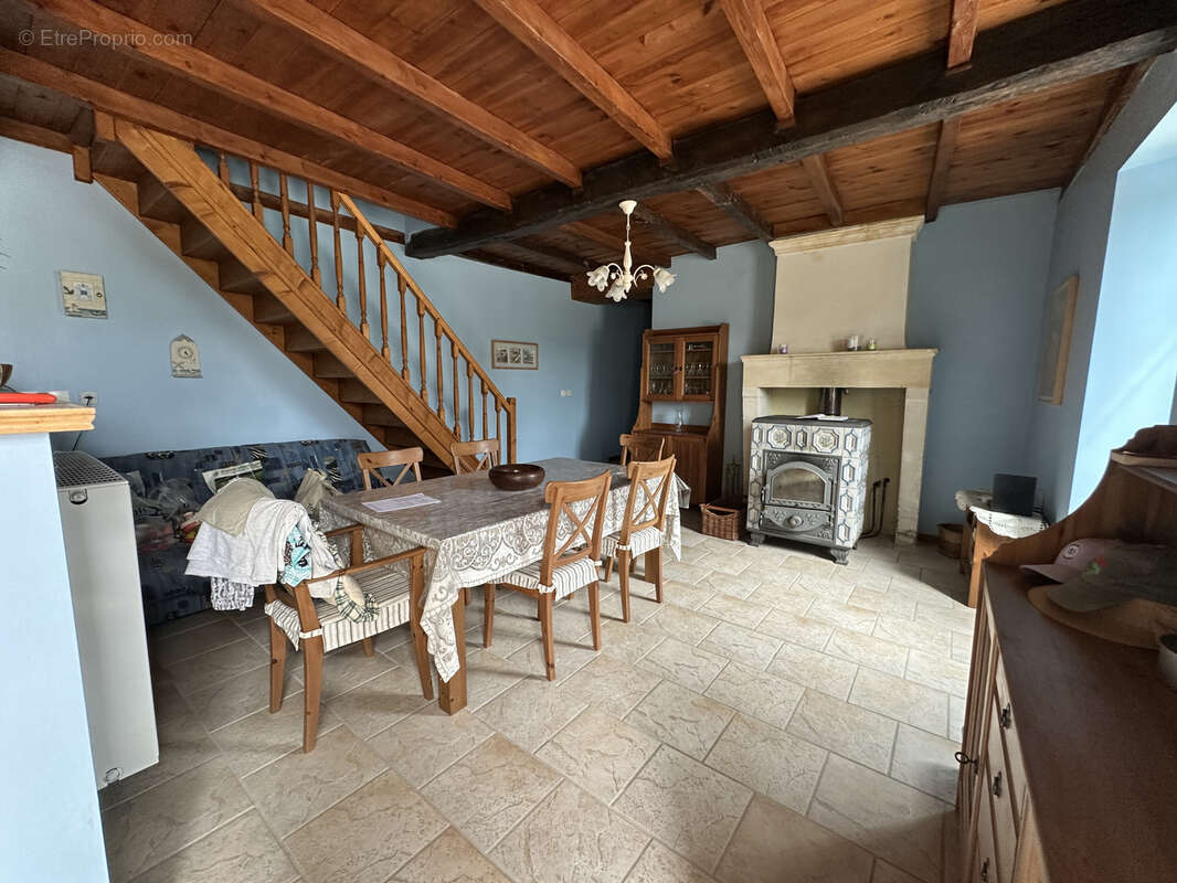 Maison à SAINT-GERMAIN-DE-VIBRAC