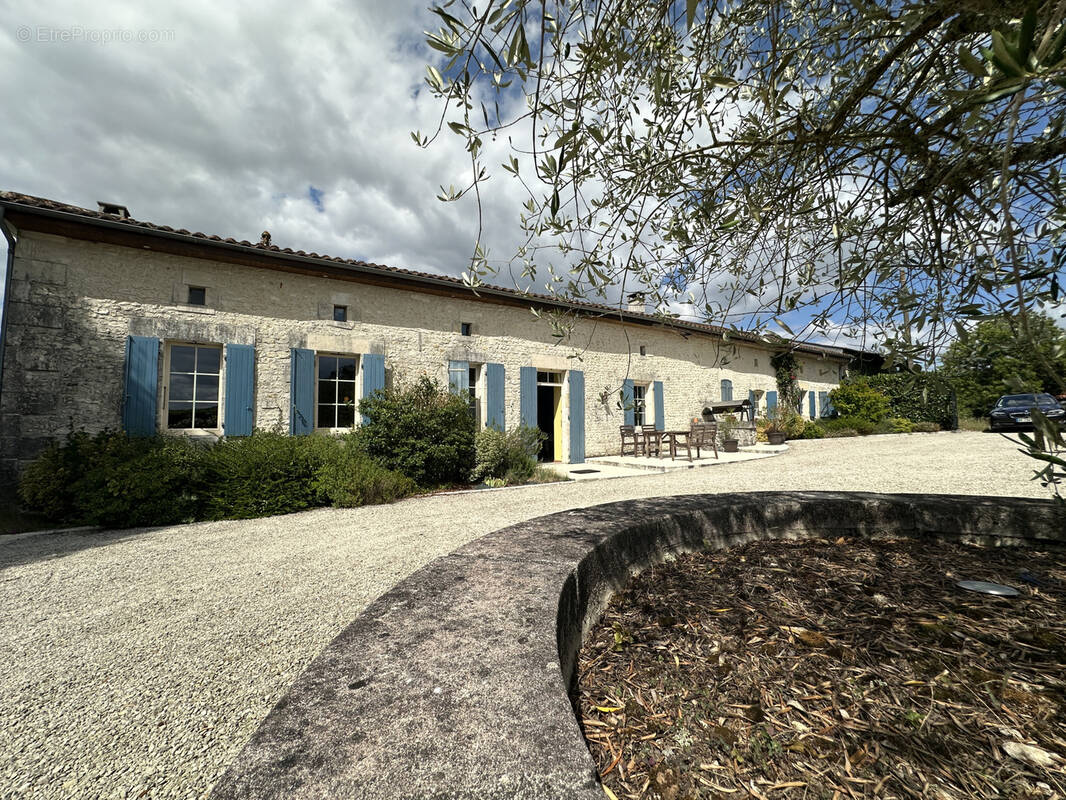 Maison à SAINT-GERMAIN-DE-VIBRAC