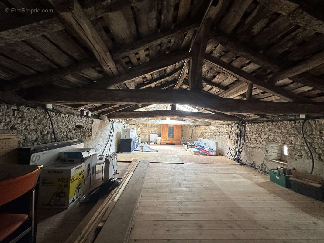 Maison à SAINT-GERMAIN-DE-VIBRAC