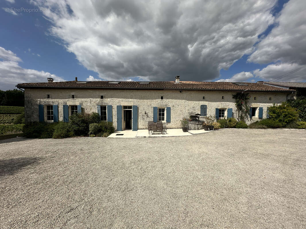 Maison à SAINT-GERMAIN-DE-VIBRAC