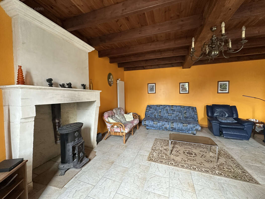 Maison à SAINT-GERMAIN-DE-VIBRAC