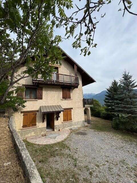 Maison à EMBRUN