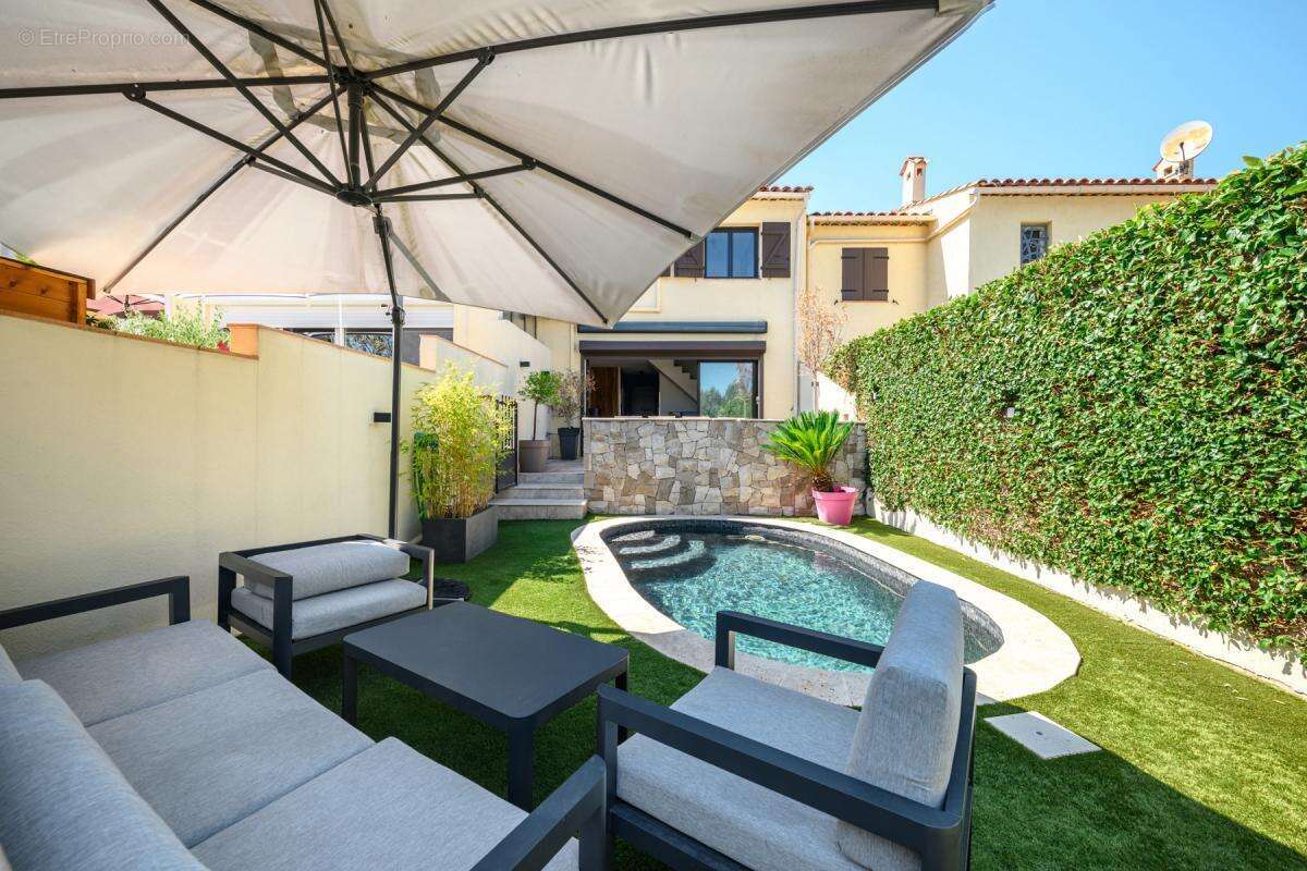 Maison à CAGNES-SUR-MER