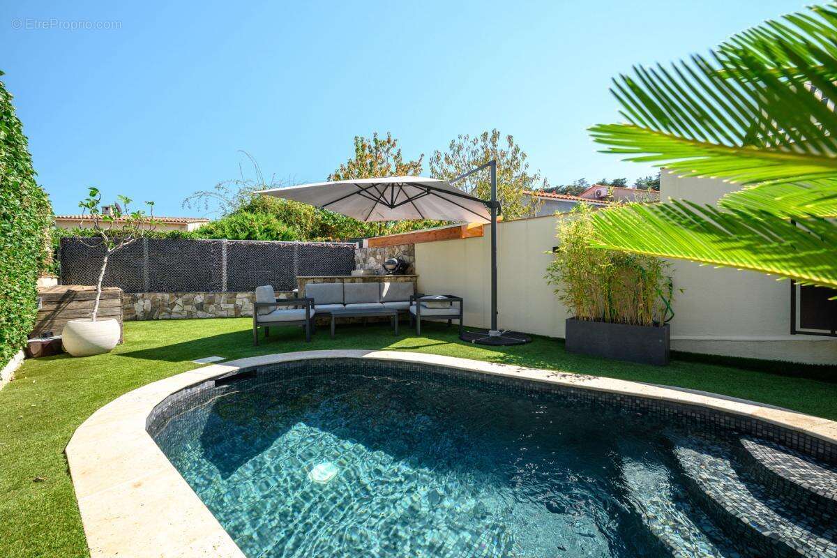 Maison à CAGNES-SUR-MER