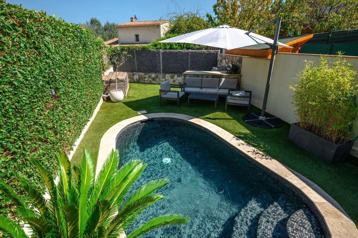 Maison à CAGNES-SUR-MER