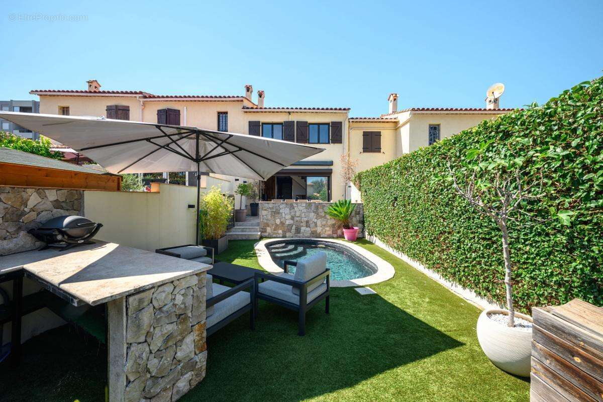 Maison à CAGNES-SUR-MER