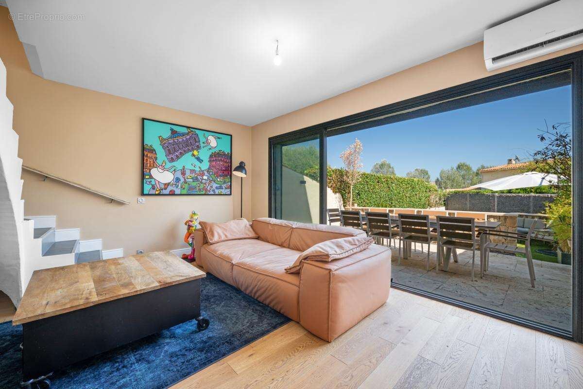 Maison à CAGNES-SUR-MER