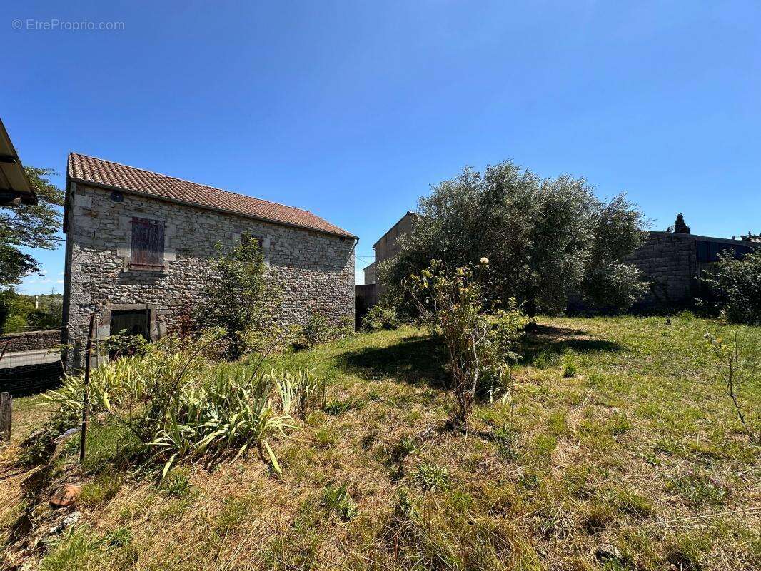 Maison à LABLACHERE