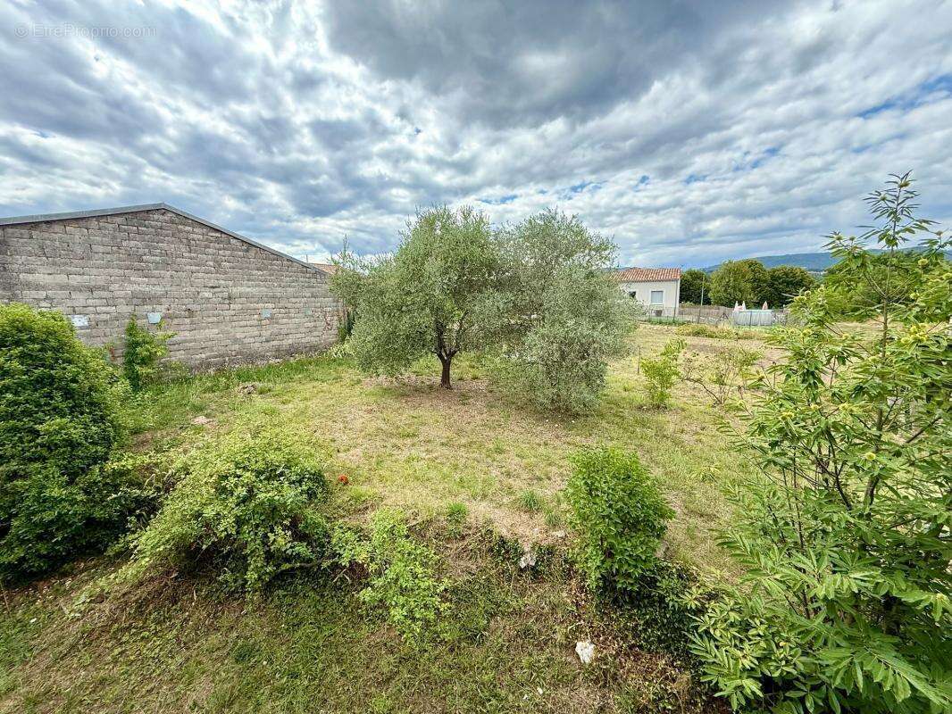 Maison à LABLACHERE