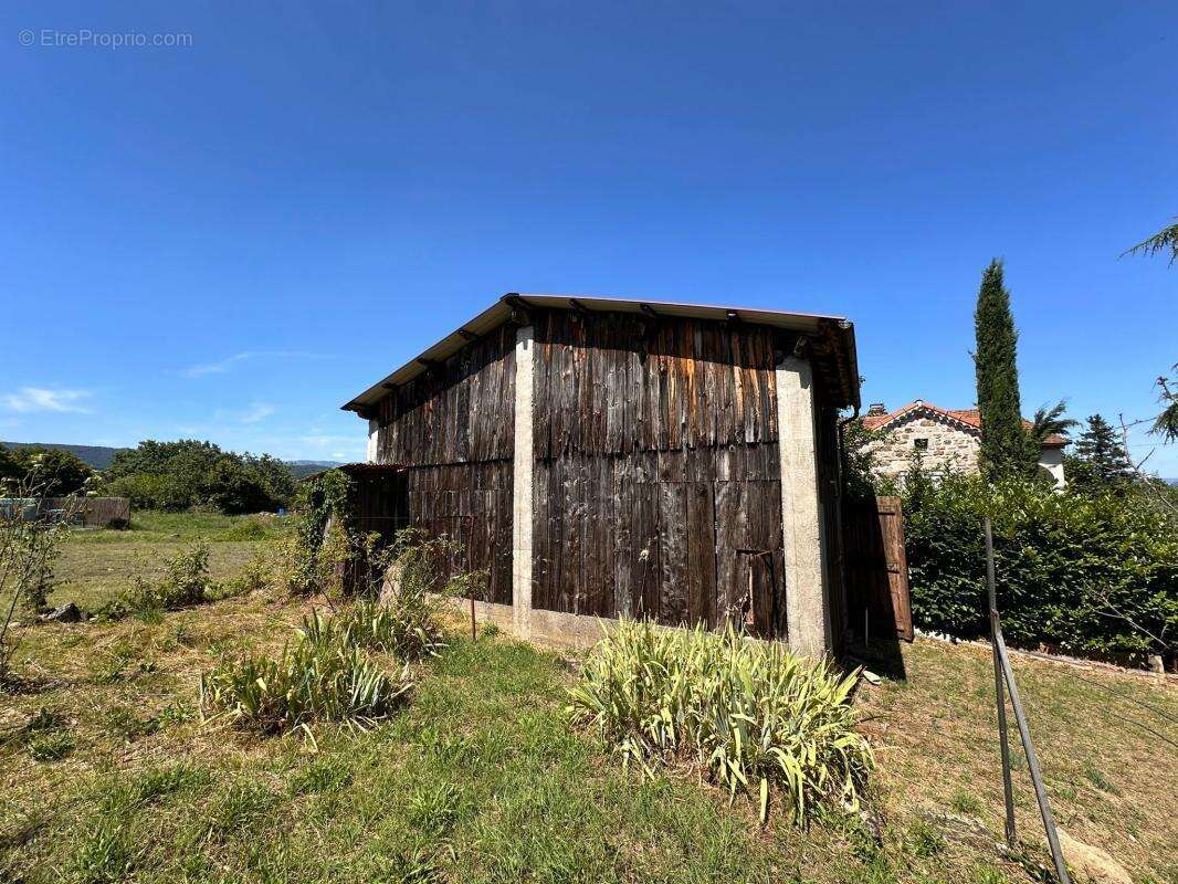 Maison à LABLACHERE