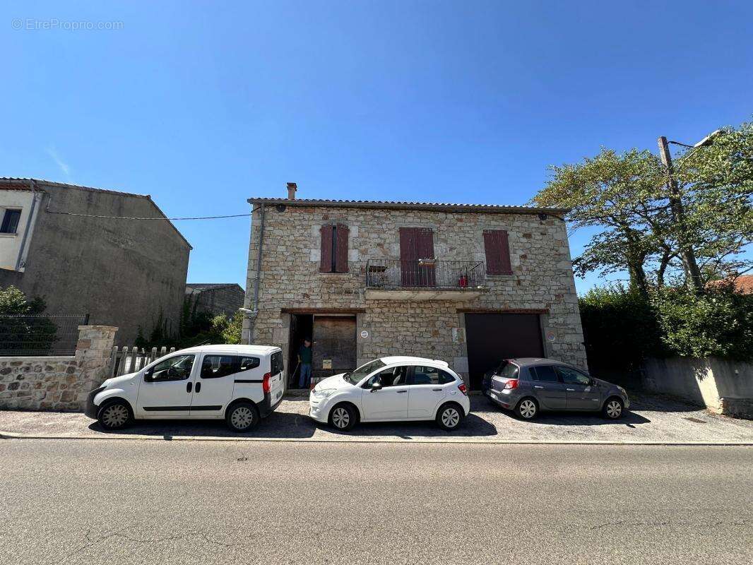 Maison à LABLACHERE