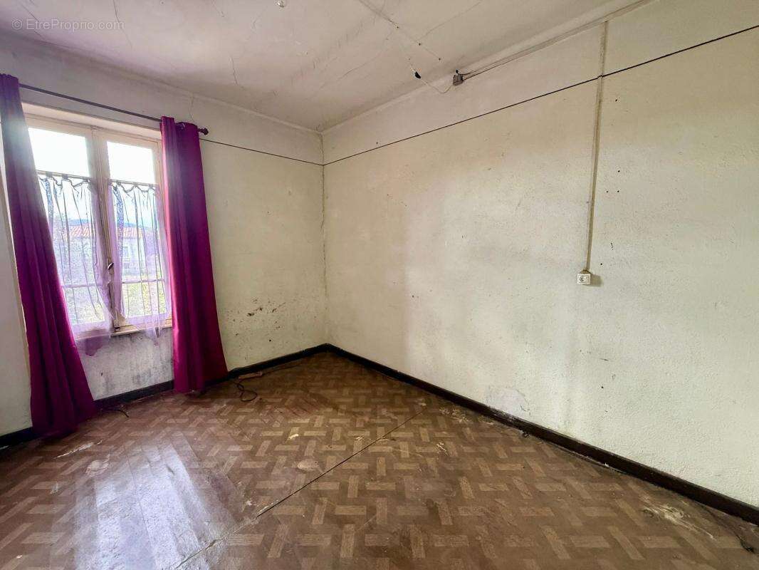 Maison à LABLACHERE