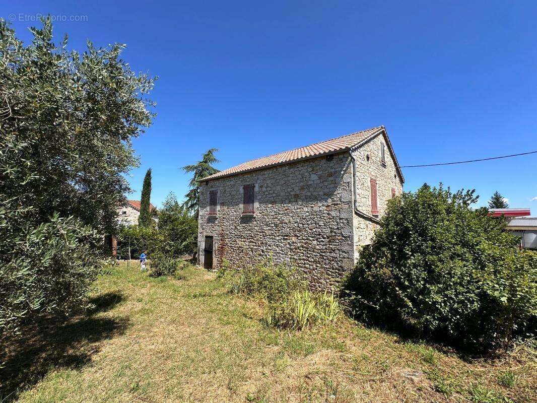 Maison à LABLACHERE