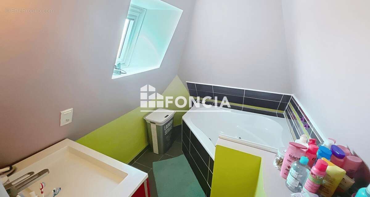 Maison à HERMIVAL-LES-VAUX