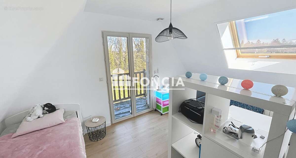 Maison à HERMIVAL-LES-VAUX