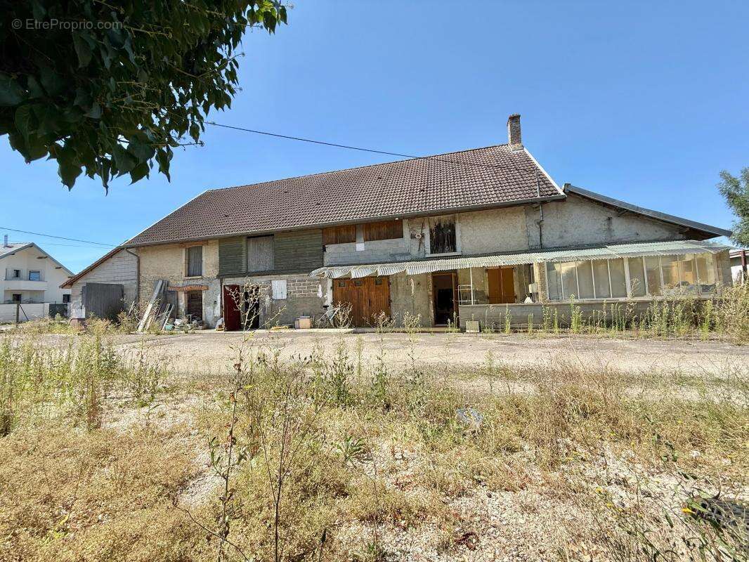 Maison à ARC-SUR-TILLE