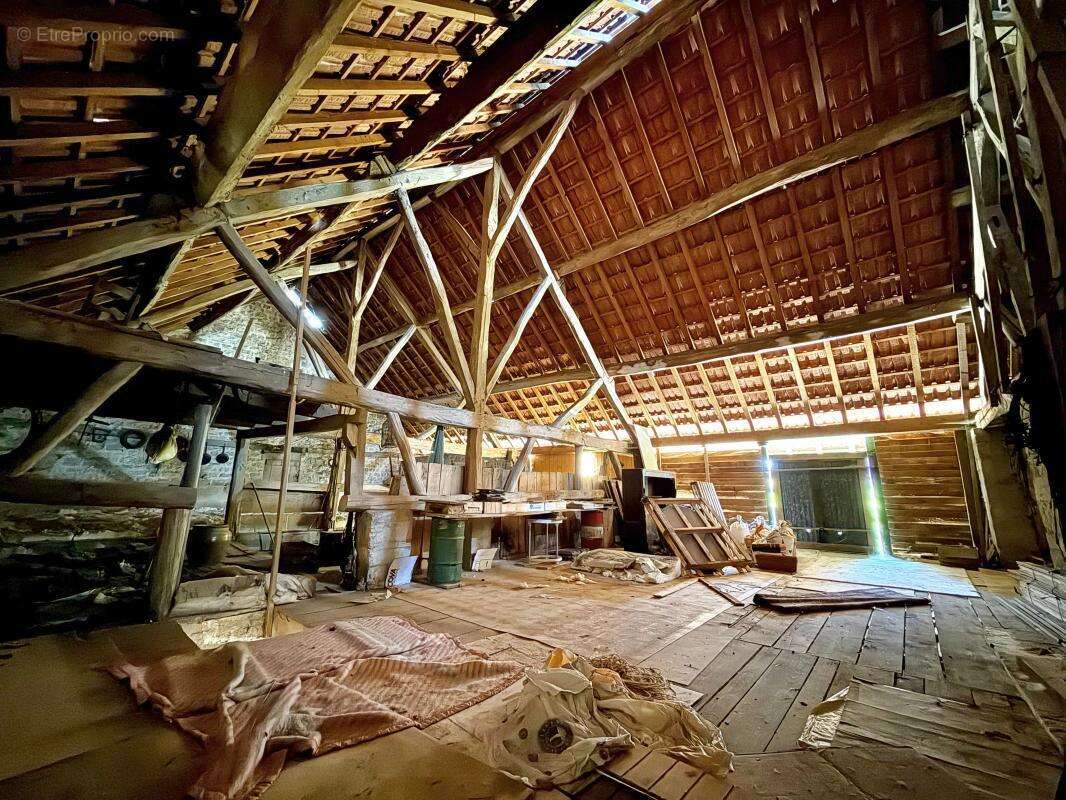 Maison à ARC-SUR-TILLE