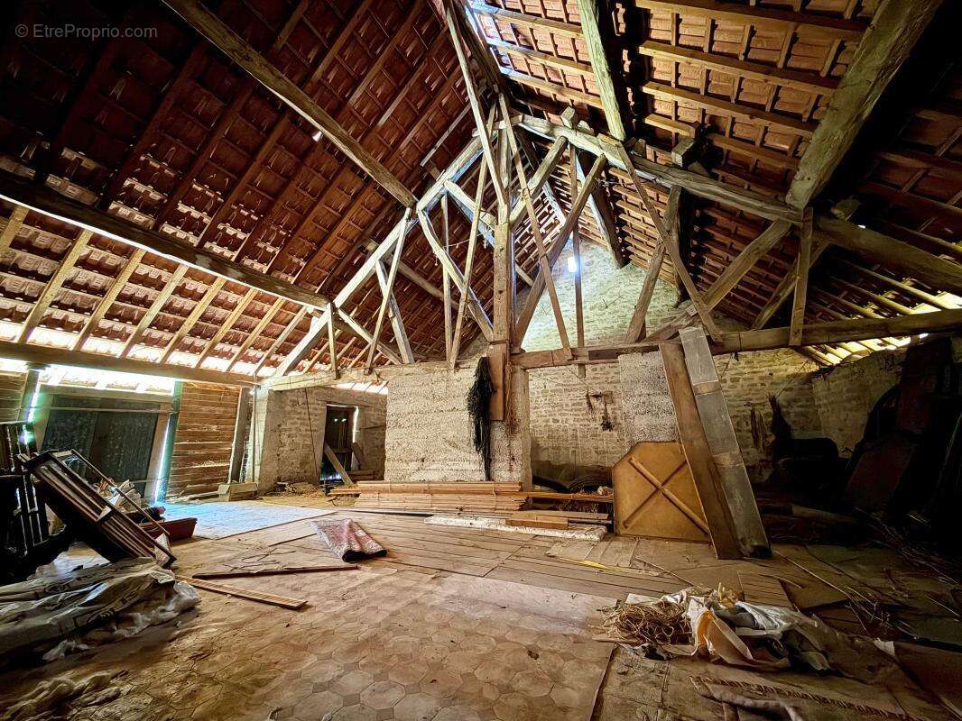 Maison à ARC-SUR-TILLE