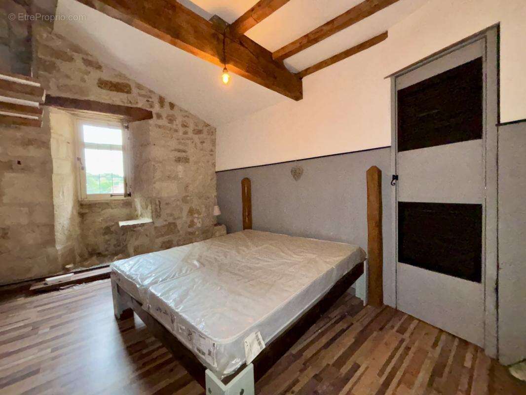 Maison à NANTEUIL-EN-VALLEE