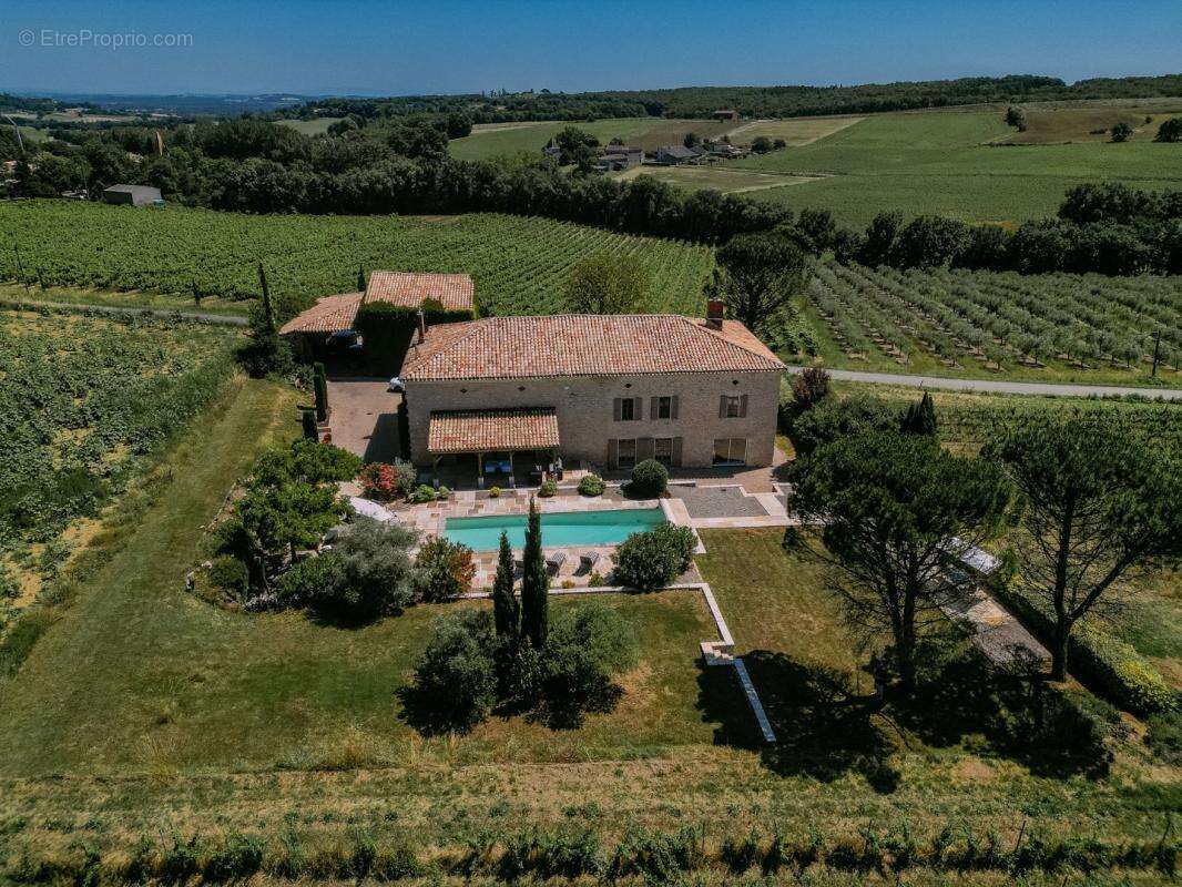 Maison à CAHUZAC-SUR-VERE