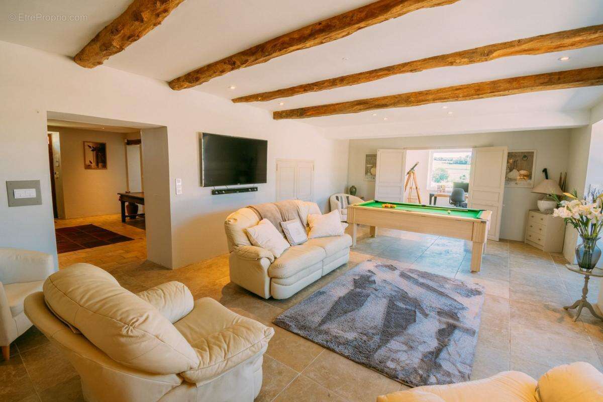 Maison à CAHUZAC-SUR-VERE