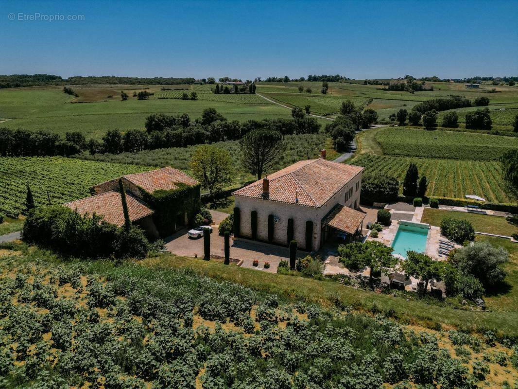 Maison à CAHUZAC-SUR-VERE