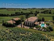 Maison à CAHUZAC-SUR-VERE