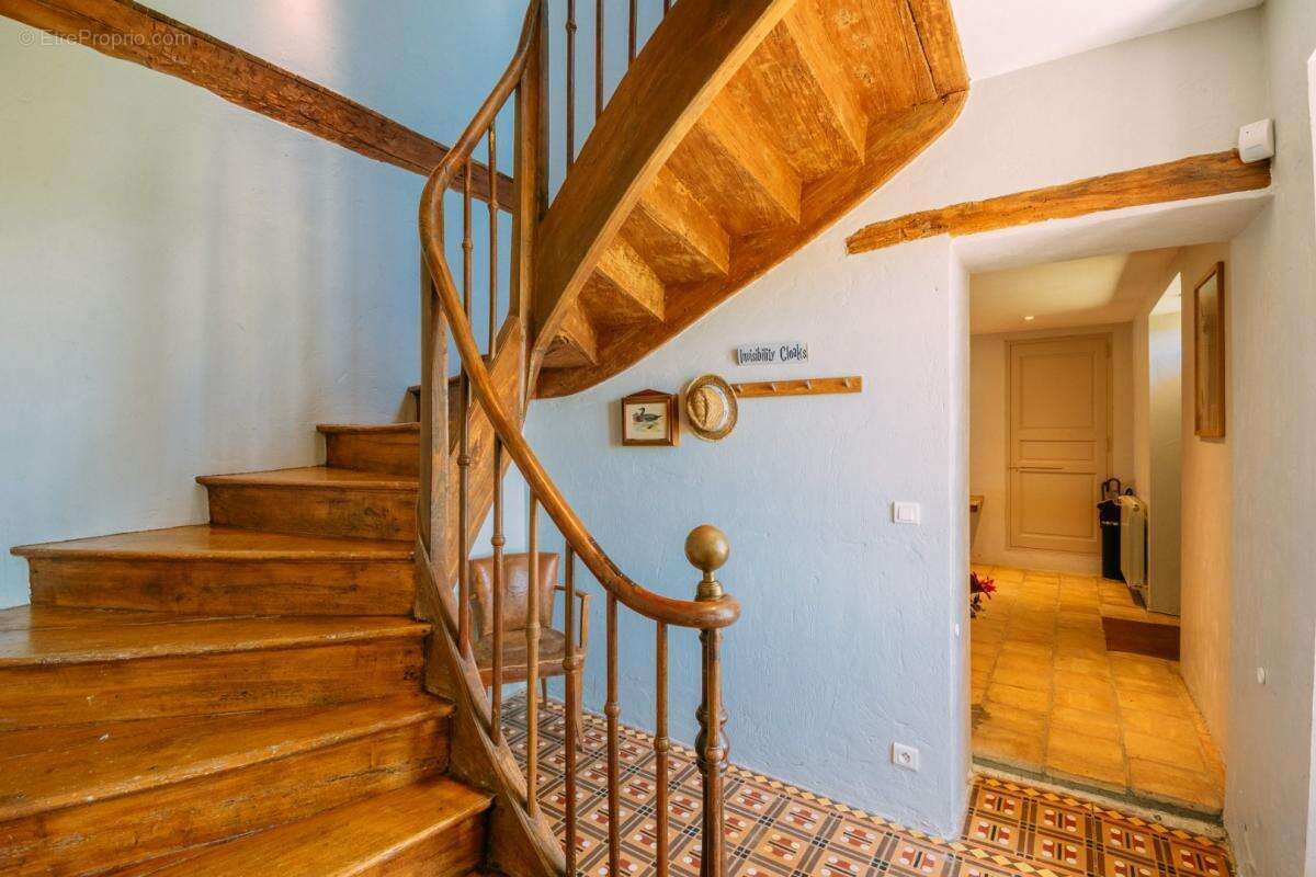 Maison à CAHUZAC-SUR-VERE