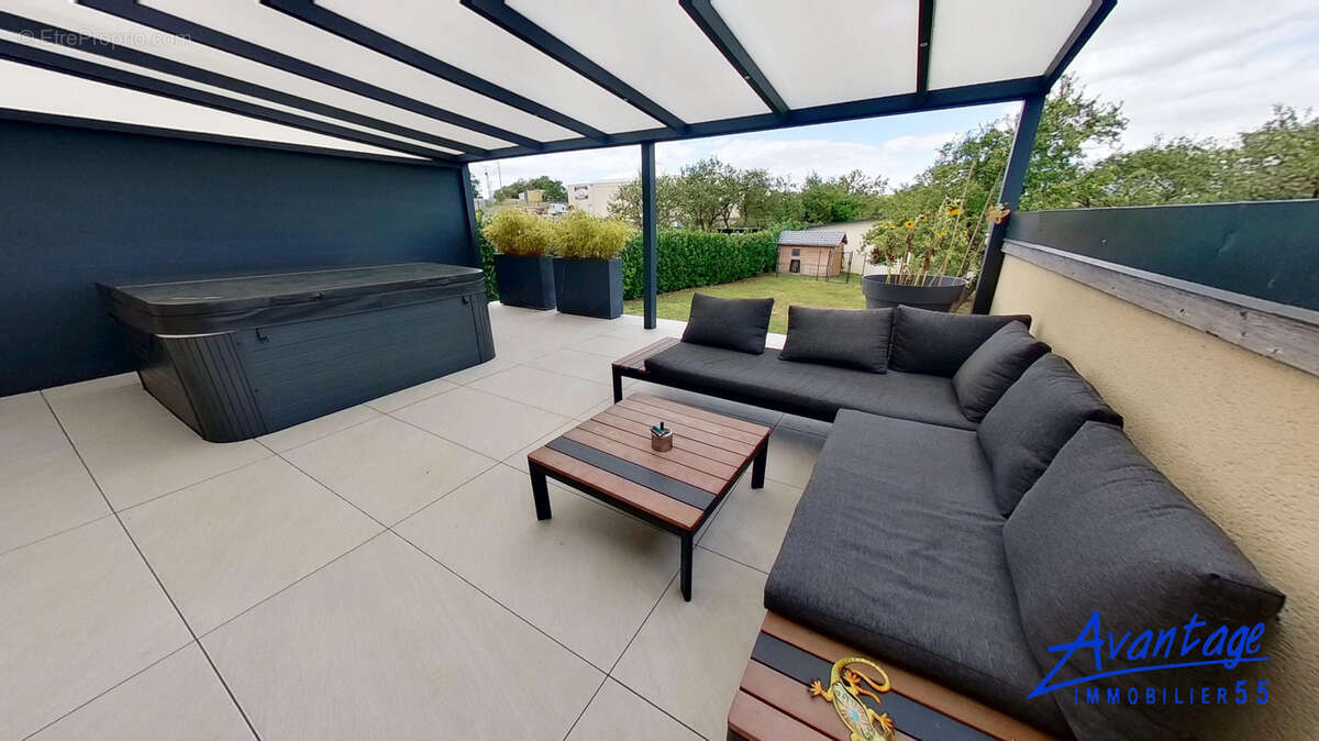 Maison à ERIZE-LA-BRULEE