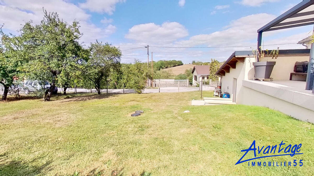 Maison à ERIZE-LA-BRULEE