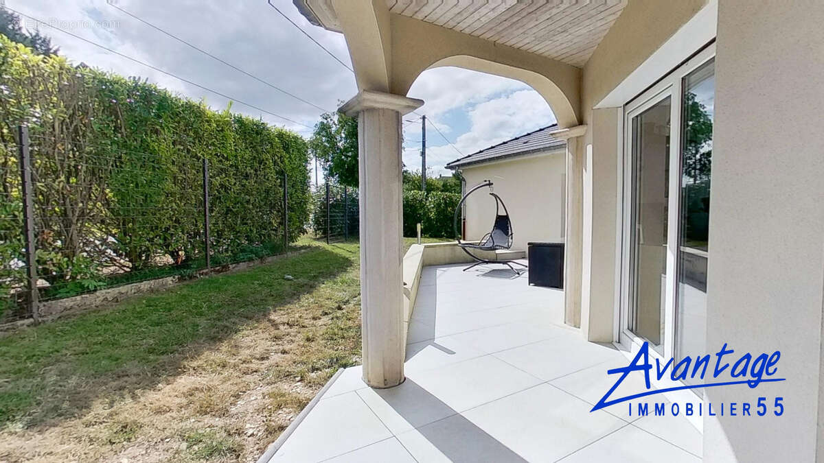 Maison à ERIZE-LA-BRULEE