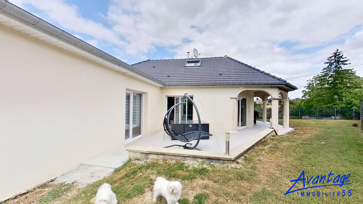 Maison à ERIZE-LA-BRULEE