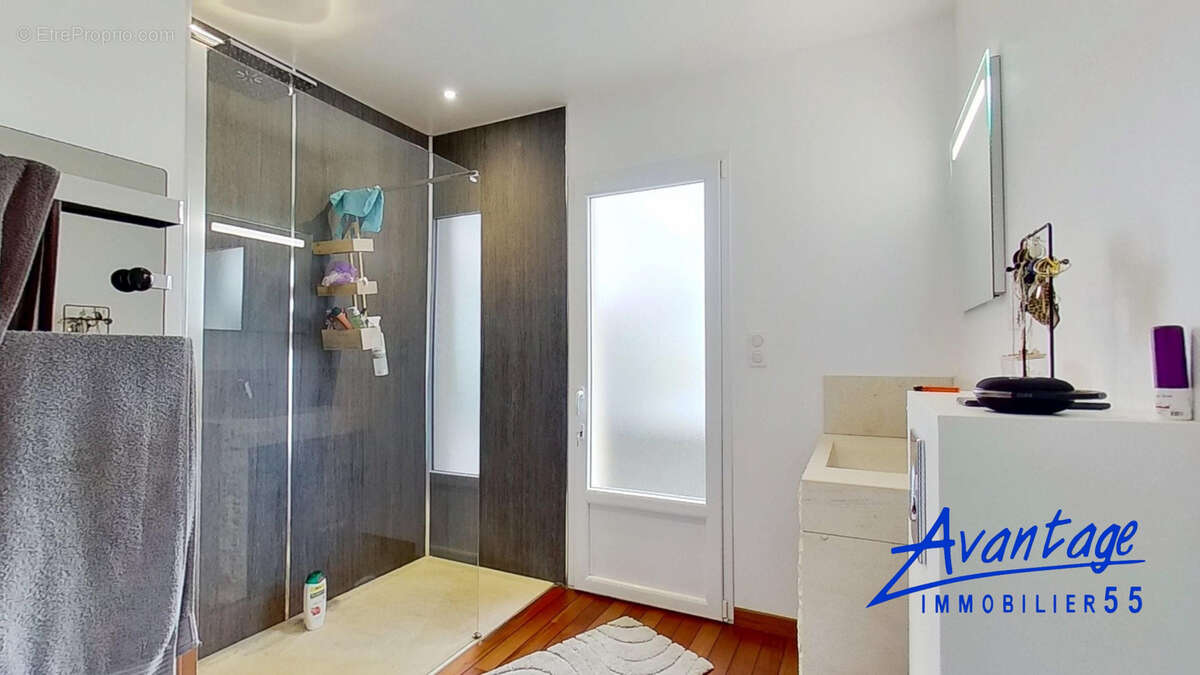 Maison à ERIZE-LA-BRULEE