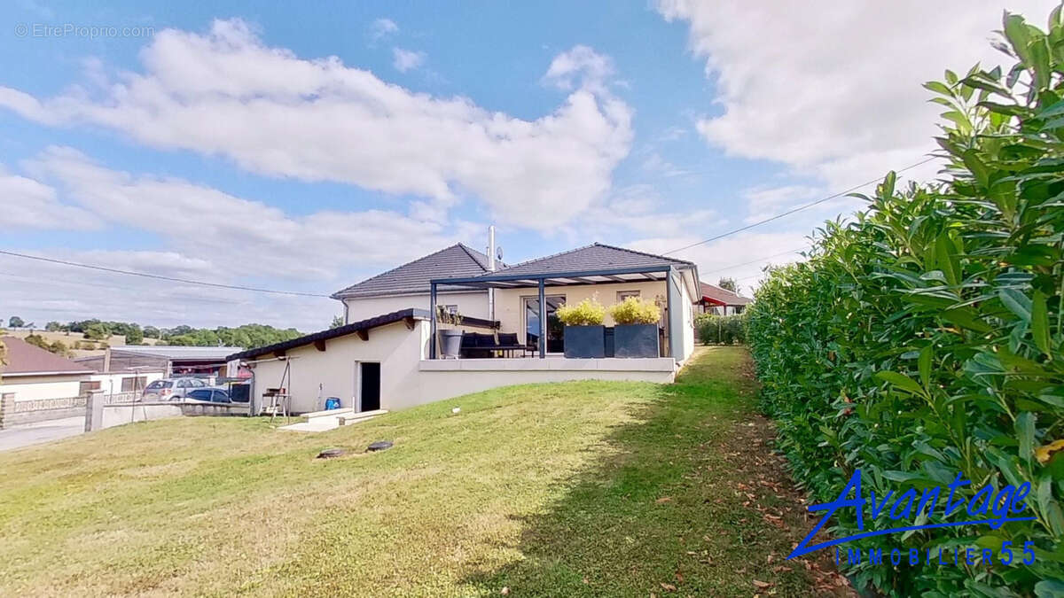 Maison à ERIZE-LA-BRULEE