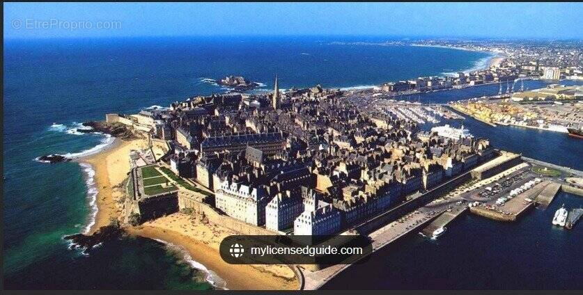 Commerce à SAINT-MALO