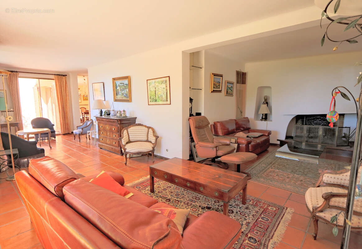 Maison à LA VALETTE-DU-VAR