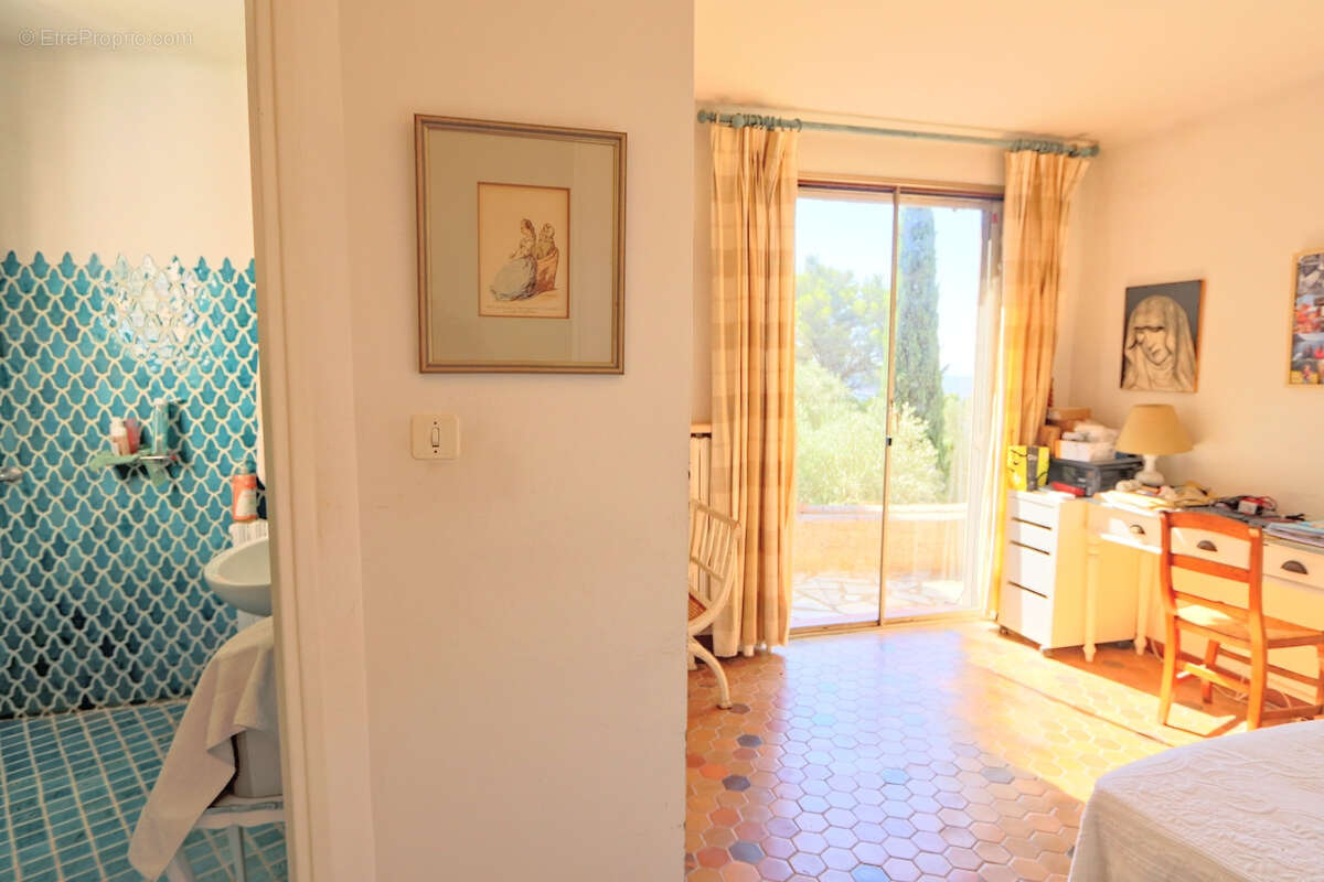 Maison à LA VALETTE-DU-VAR