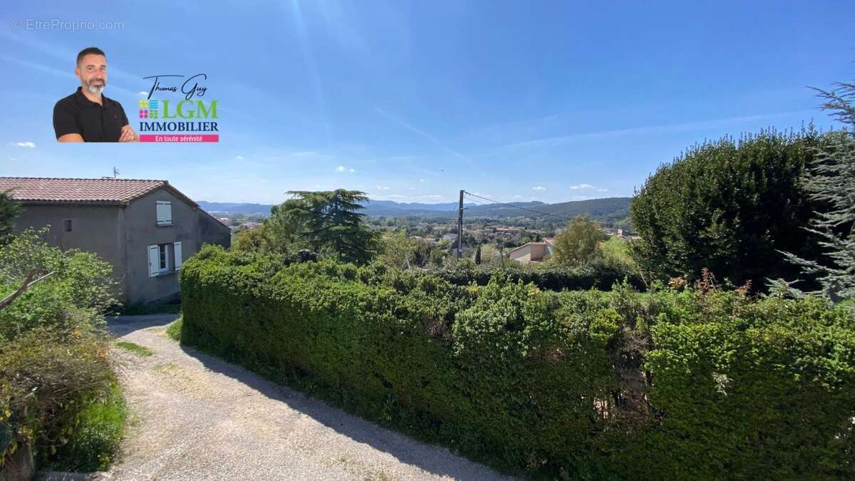 Maison à SAINT-JULIEN-LES-ROSIERS