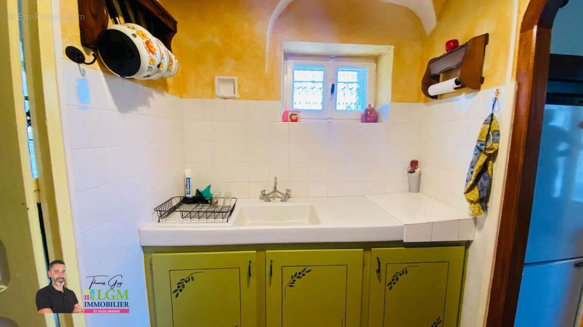 Appartement à LES SALLES-DU-GARDON